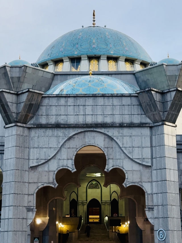 Masjid Wilayah – Where Serenity Meets Splendor 
