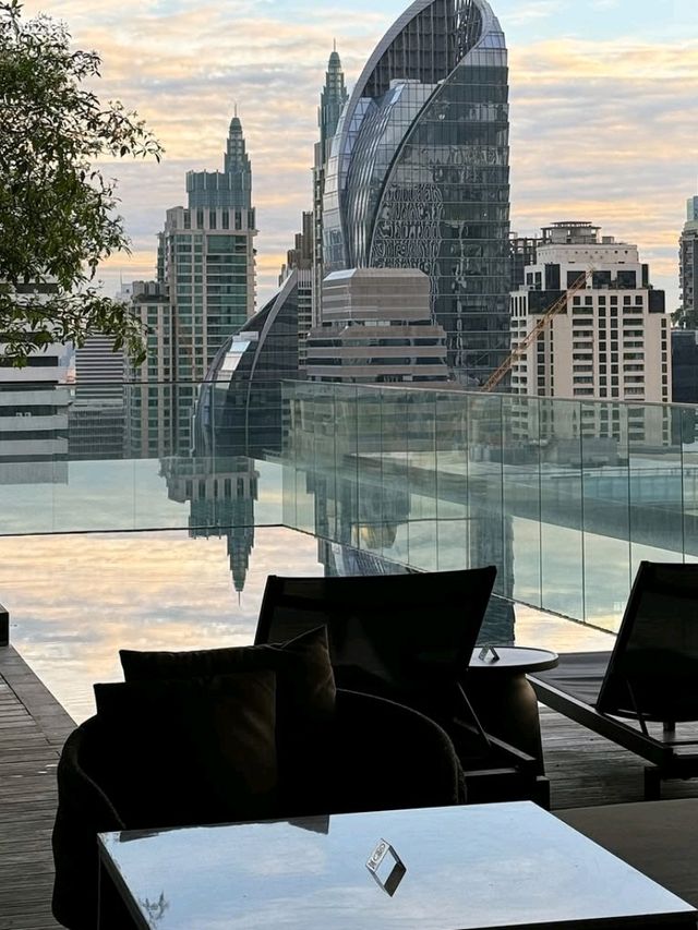 🌟 Sindhorn Midtown Hotel Bangkok – Where Style Meets Skyline 🌆✨