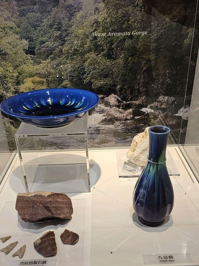 北陸工藝意外驚喜：小松車站「陶器礦物藝廊」漫遊🎨