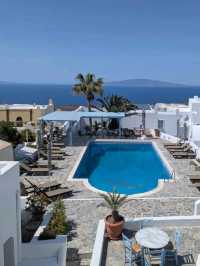 🌟 Europe :Budget Bliss in Blue & White: Santorini on a Budget 🇬🇷💙