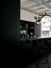 Abstrct Lounge