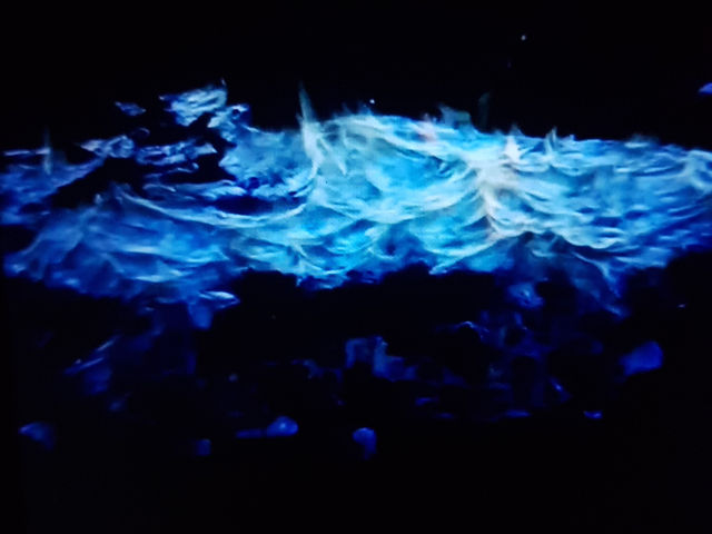 “Ijen Volcano: Where Blue Flames Meet Sunrise Skies”💙