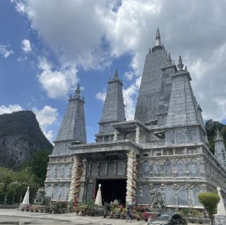 Wat Khao Rup Chang in Songkhla