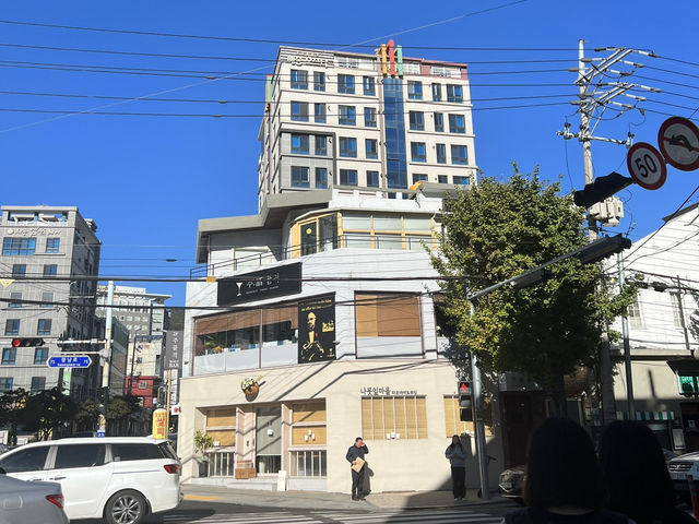 A peaceful morning in Gwangalli (광안리)