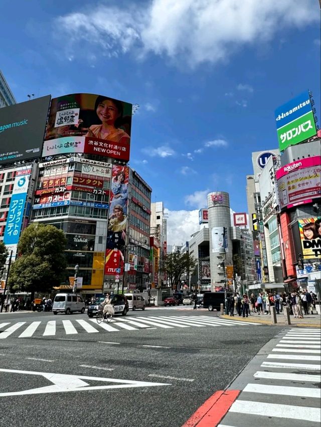 🇯🇵✨ Tokyo – A Dazzling Fusion of Tradition & Tomorrow! ✨🏙️