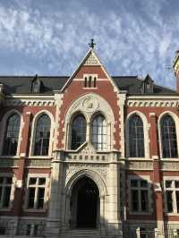 【東京田町 慶應大学三田キャンパスと慶應仲通り商店街】