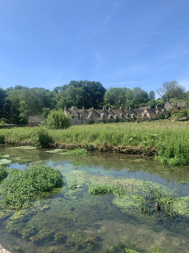 🏡 The Cotswolds, UK – Your Dreamy Summer Vacation & Day Trip from London 🌸✨