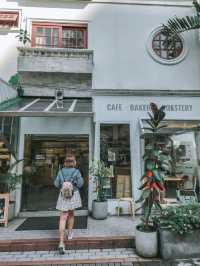 Sarnies Roastery – A Calm & Cozy Café Morning in Bangkok 🌿☕📍