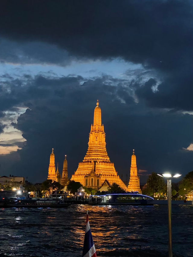 วัดอรุณราชวราราม (Wat Arun) 