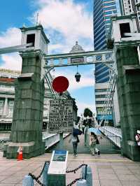 Time Travel on Cavenagh Bridge – Where Old Meets New