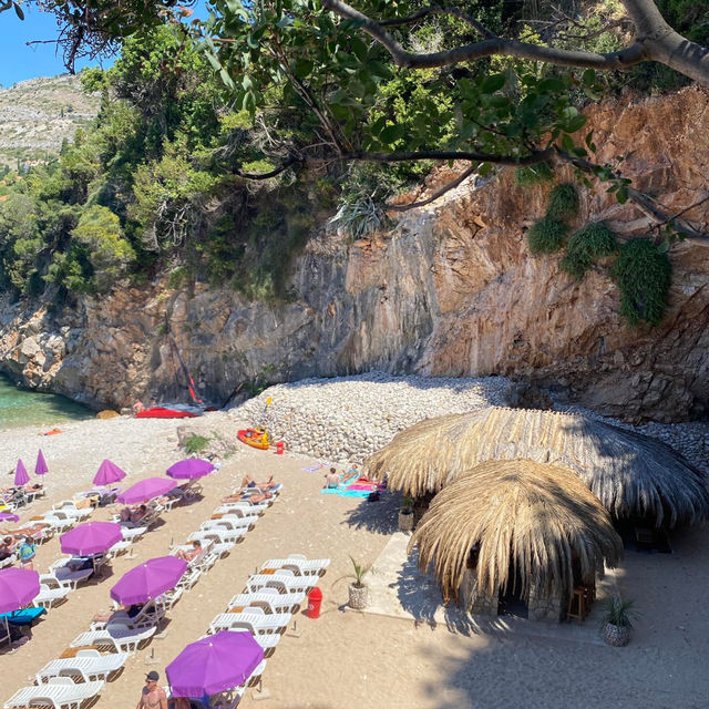 Pebbles, Views & Priceless Shade: An Afternoon at Sveti Jakov Beach 