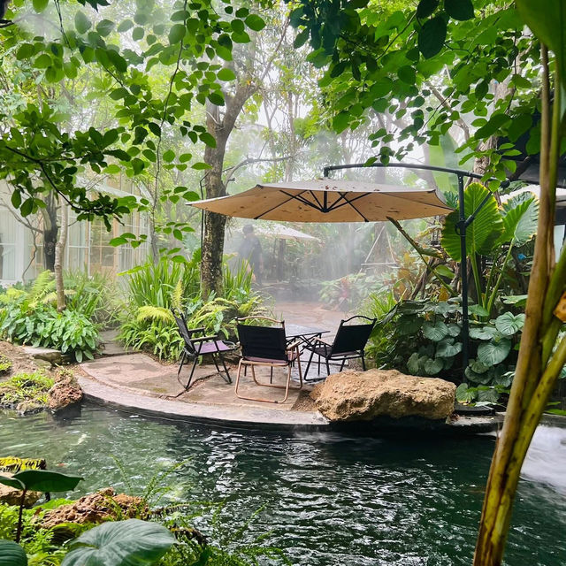 🌳☕ TopTen Forest – คาเฟ่ในสวนเขียวกลางอ่างทอง 