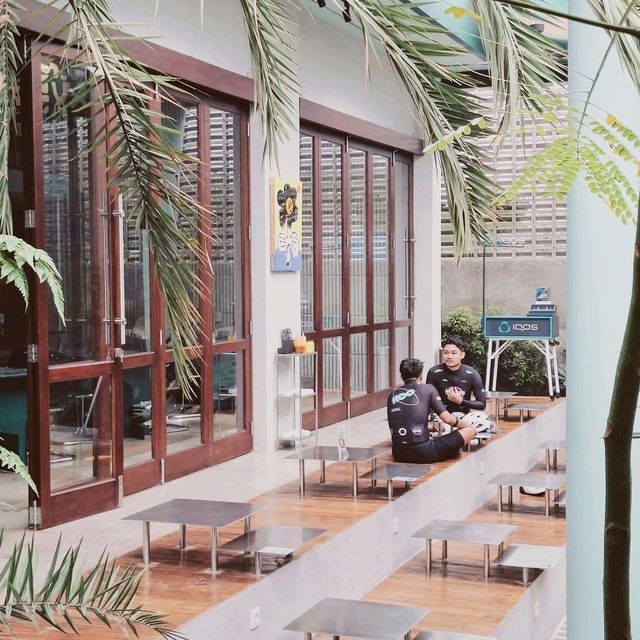 CORA + CLAY Cafe