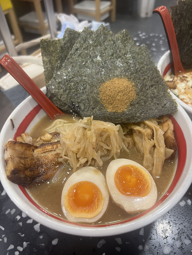 超贊豚骨拉麵