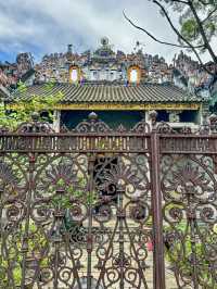 Lost in the beauty and stories of Pinang Peranakan