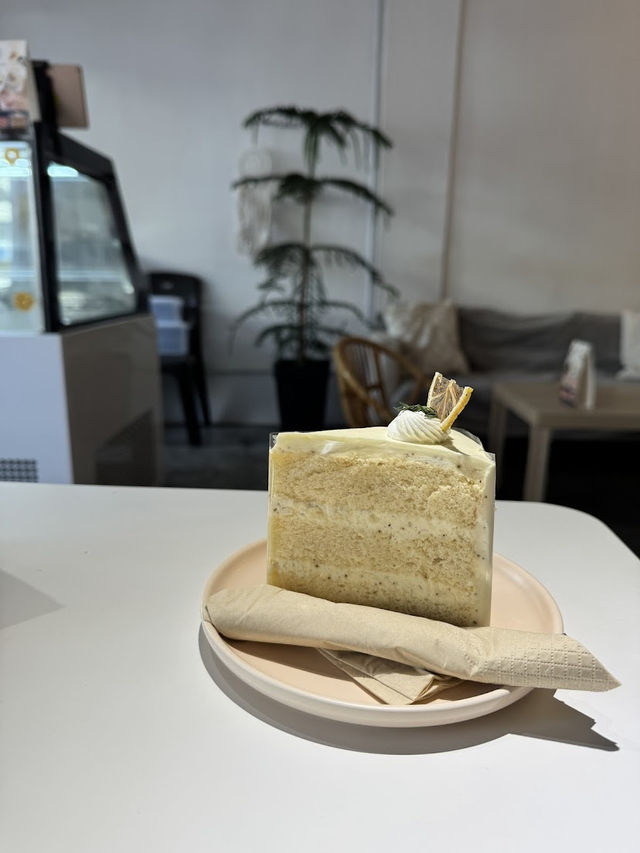 Coastal Coffee Club Kota Kinabalu, Artisanal Cakes and Calm in Damai 