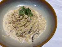 🍽️ Dinner at COLLIN’S® Marina Square – Hearty Plates, Laid-Back Vibes