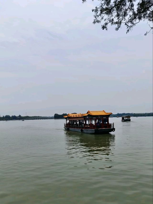 SUMMER PALACE · BEIJING’S 3-SQUARE-KILOMETER IMPERIAL ESCAPE