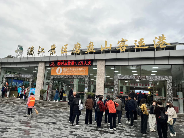 From Guilin to Yangshuo, the Li River cruise was the absolute highlight of our trip—100% worth the 2