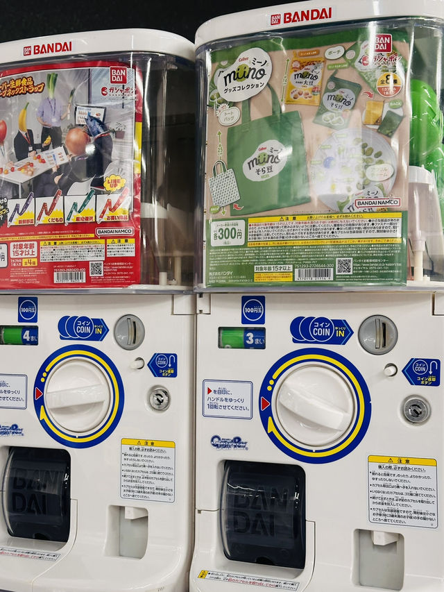 Inside the World’s Largest Capsule Toy Store – A Gachapon Dream in Ikebukuro, Tokyo!