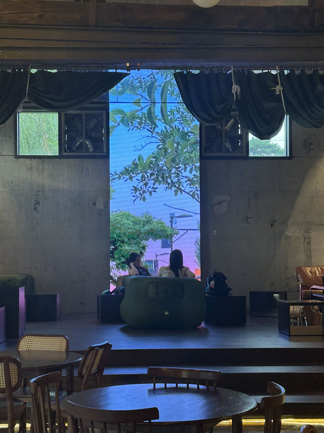 도심 속에서 취할 수 있는 감성 휴식⛱️🌱 도심 속에서 취할 수 있는 감성 휴식⛱️🌱