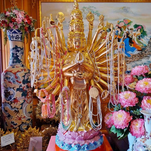 พระโพธิสัตว์อวโลกิเตศวร เจ้าแม่กวนอิม