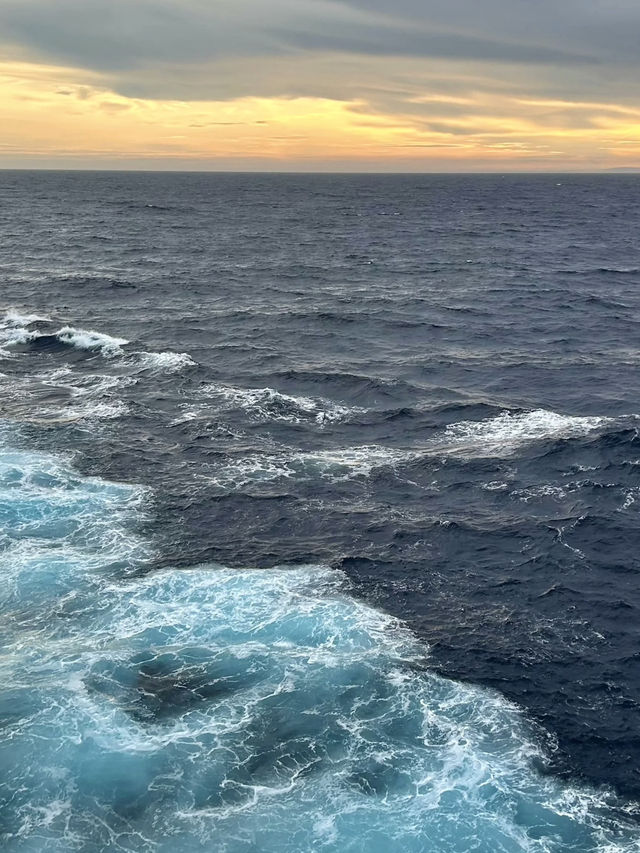 🚢坐上鼓浪屿號 陰雨下海邊氛圍感滿分