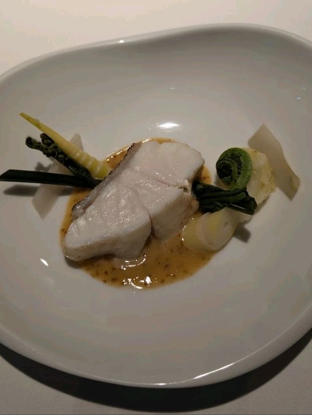 A HIDDEN MICHELIN STAR RESTAURANT IN TOKYO.