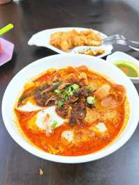 The Most Comforting Curry Mee Hoon Kueh in Johor Bahru