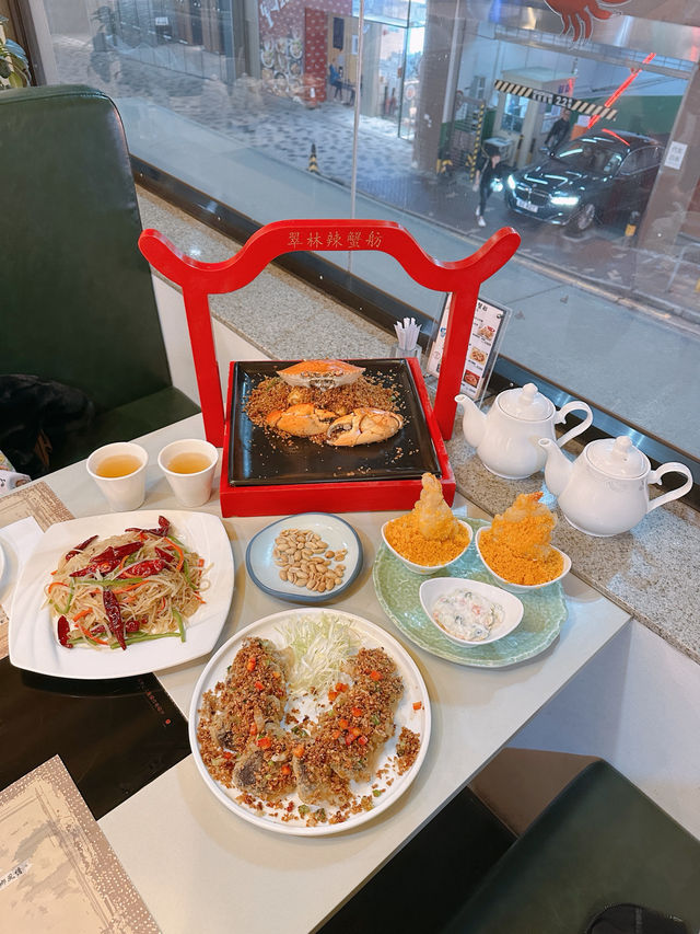 人氣餐廳招牌避風塘辣蟹🦀 人氣餐廳招牌避風塘辣蟹🦀