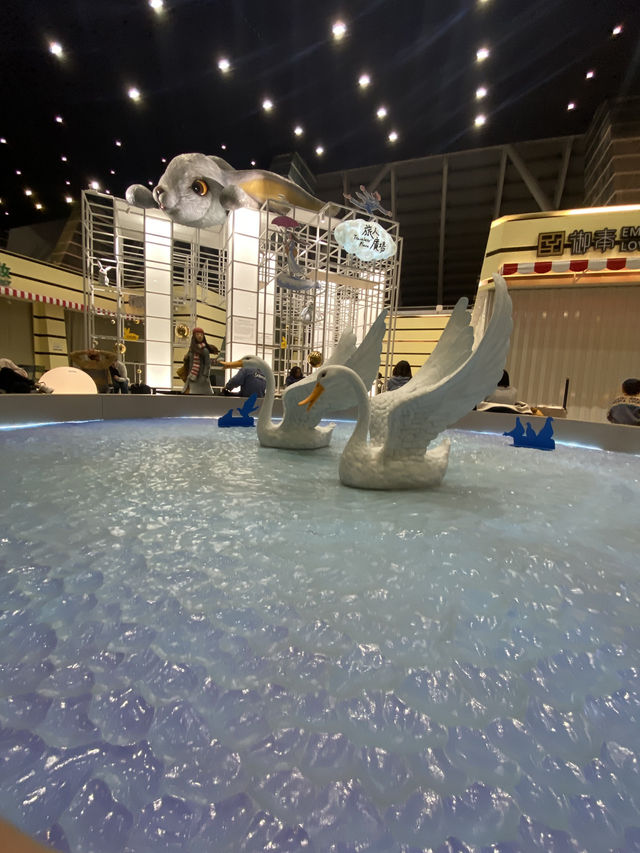 台灣桃園|走進繪本世界的瞬間 桃園機場旅人廣場太夢幻 必拍打卡點大公開 台灣桃園|走進繪本世界的瞬間 桃園機場旅人廣場太夢幻 必拍打卡點大公開