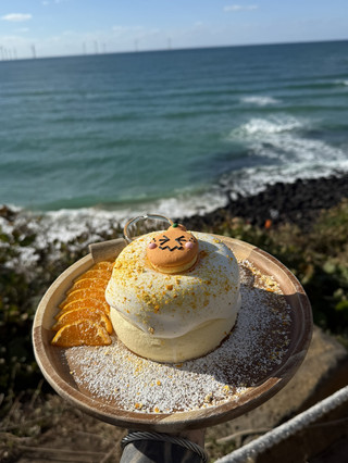 제주도 첫인상 🍊 바다의 푸른색이 이렇게 다양한 색조를 띨 수 있다는 걸 몰랐어요 🩵