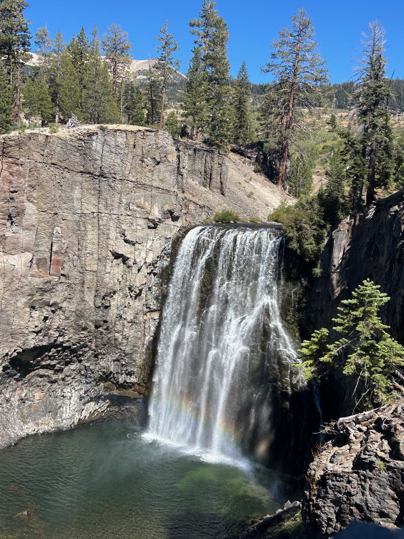 From Devils Postpile to Rainbow Falls: an Eastern Sierra trail