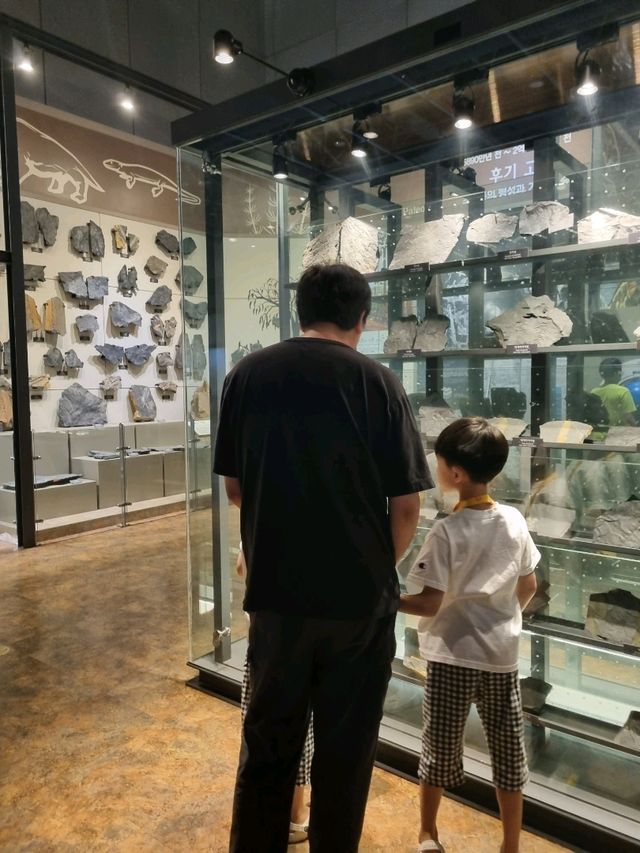 더운 여름엔 실내에서 전시 관람을~!!!