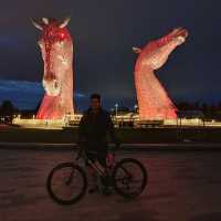 🌅 Twilight Encounter with Scotland's Enigmatic Kelpies 🐴🌌