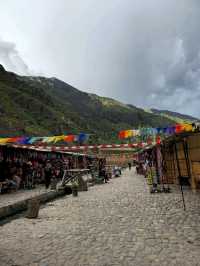 해외여행 페루 깊숙한 곳에 있는 작은 마을 Ollantaytambo