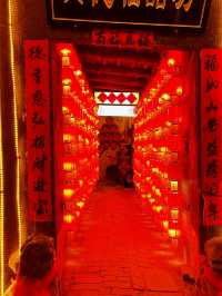 Pingyao After Dark: Lanterns, Neon & a Surprise Gold Fix