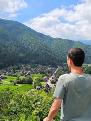 如何從金澤或高山前往白川鄉