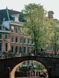 🎒 Backpacker Essentials for Amsterdam — Travel Smart & Save Big!