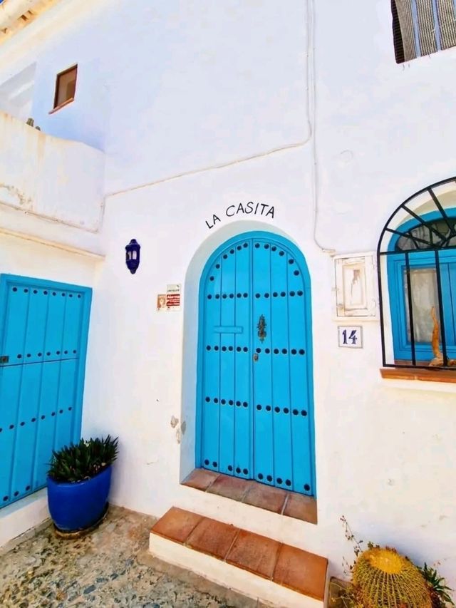 🌿 White Walls, Blue Skies – Frigiliana, Spain