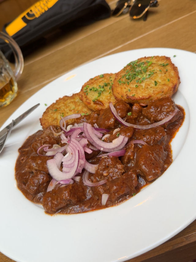 Prague Old Town: A Fairytale Feast of Beauty, Flavor, and Timeless Wonder