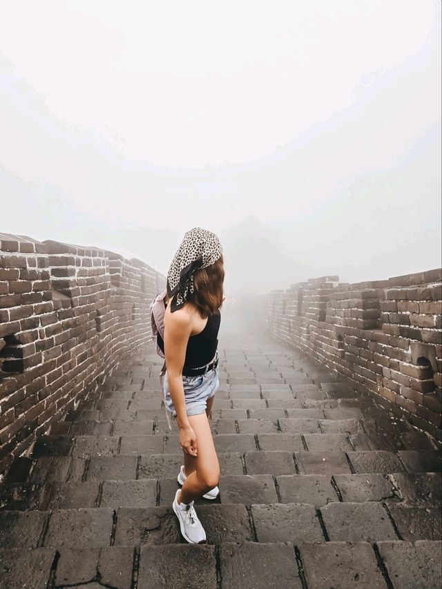 My Foggy Adventure at the Mutianyu Great Wall 🏯🌫️