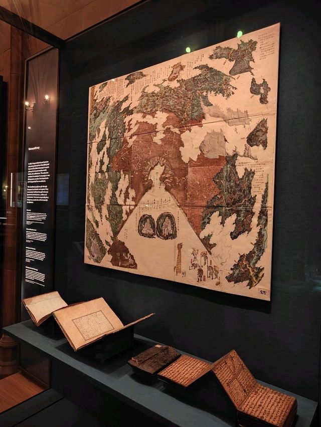 📚 Pages of Time — A Quiet Encounter with History at Reynolds Library 📚 Pages of Time — A Quiet Encounter with History at Reynolds Library