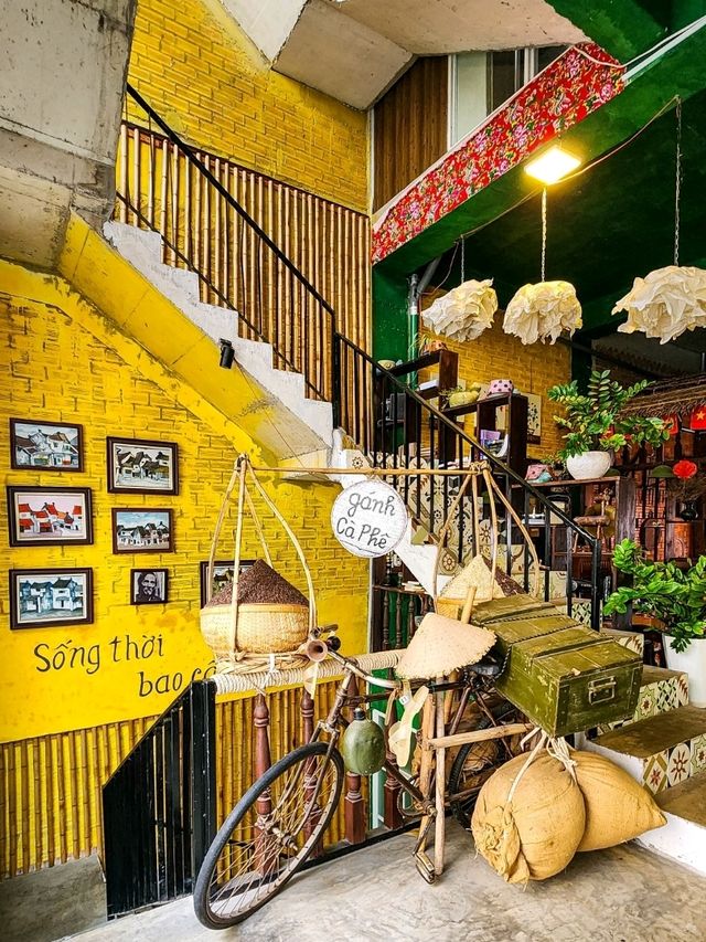 A retro Vietnamese cafe hidden inside Sunset Town
