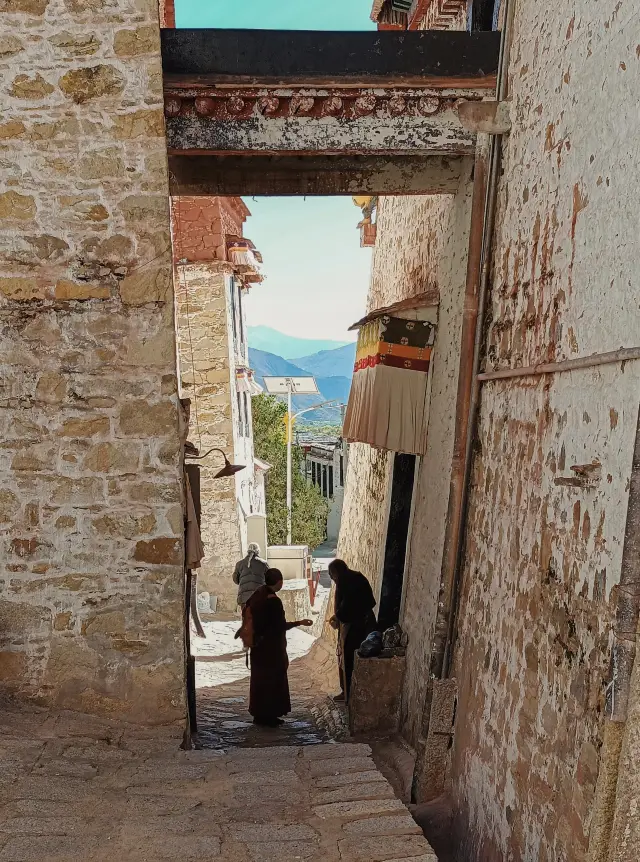 Heading West with Mom | Sera Monastery | There is a sense of life even in the temples of Lhasa