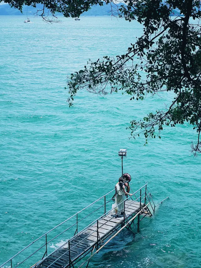 Sai Wan Swimming Shed Kennedy Town Guide | Hong Kong also has stunning seascapes