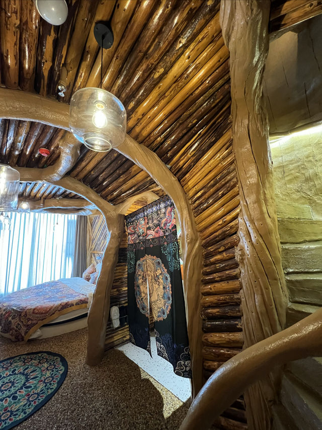 版納的奇幻樹屋，仿佛住進了愛麗絲的兔子洞