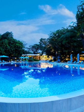 🌴🌊 Cebu's Hidden Gem: Tambuli Seaside Resort & Spa 🏖️✨
