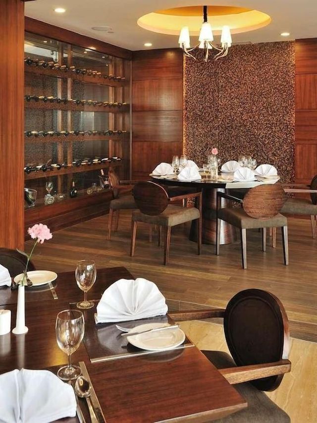 🌟 Shimla's Chic Sleeps: Boutique Bliss! 🏨✨