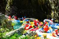 夏天去鎮遠漂流，高過河20個險灘等你挑戰